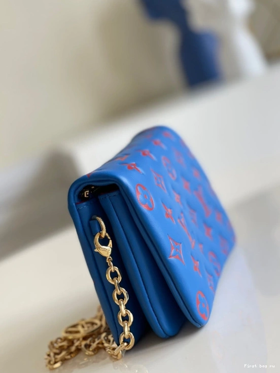 First bag ru LOUIS POCHETTE COUSSIN VUITTON 0723